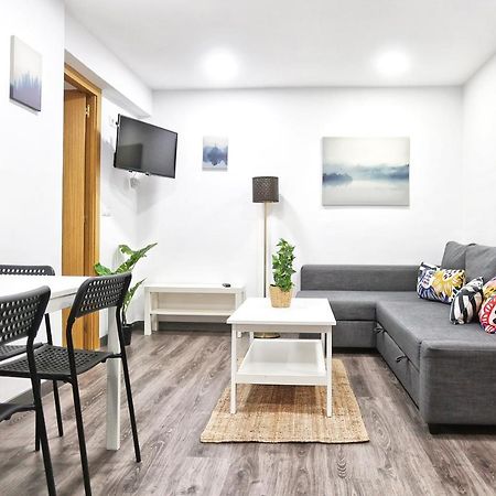 Holidays2Malaga Goya - Zona Huelin & 500 Mts De La Playa Appartamento Esterno foto