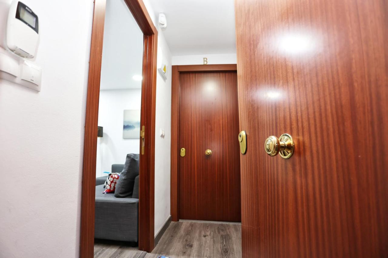Holidays2Malaga Goya - Zona Huelin & 500 Mts De La Playa Appartamento Esterno foto