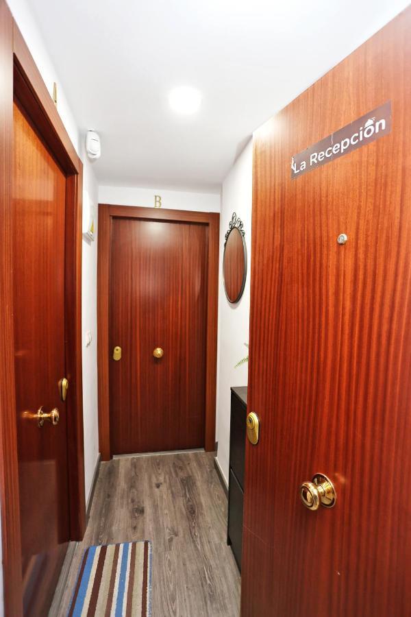 Holidays2Malaga Goya - Zona Huelin & 500 Mts De La Playa Appartamento Esterno foto
