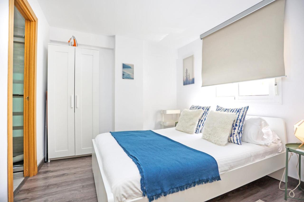Holidays2Malaga Goya - Zona Huelin & 500 Mts De La Playa Appartamento Esterno foto